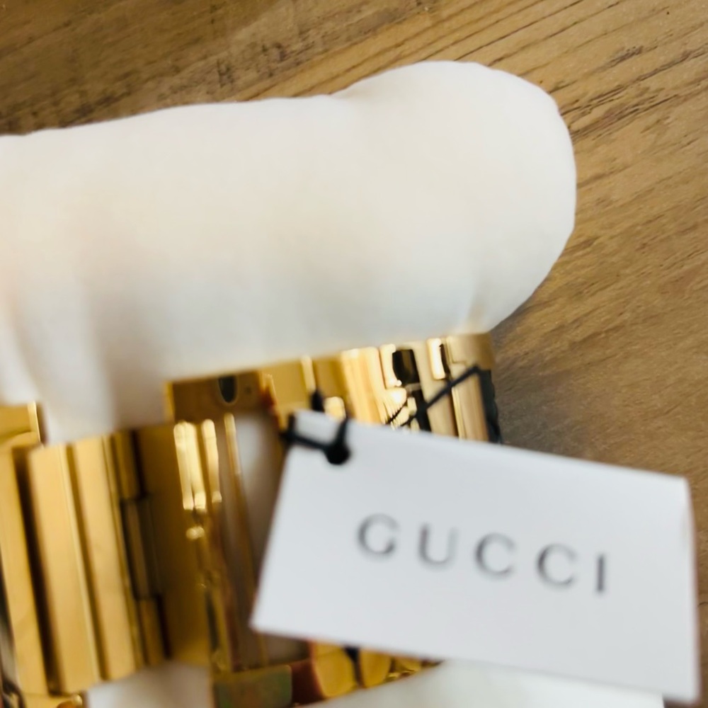 GUCCI WATCH * Authentic, Sold out!! * - Picture 4 of 6